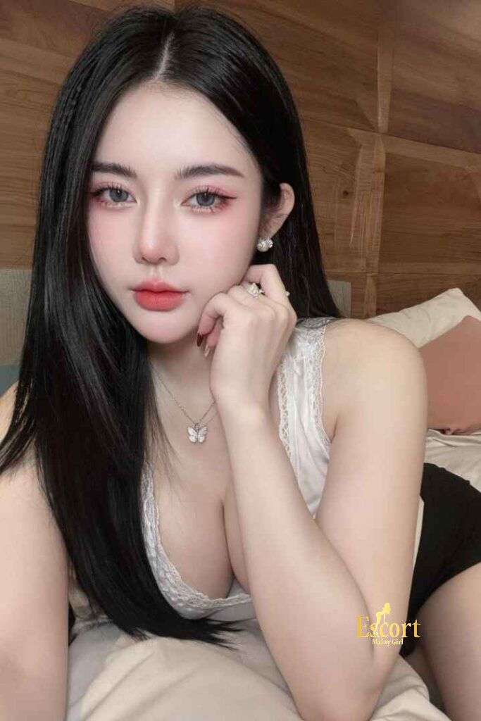 Escort Malay Girl Grace Thailand escort, beautiful Malay girl offering services in KL KL Escort Girl Service
