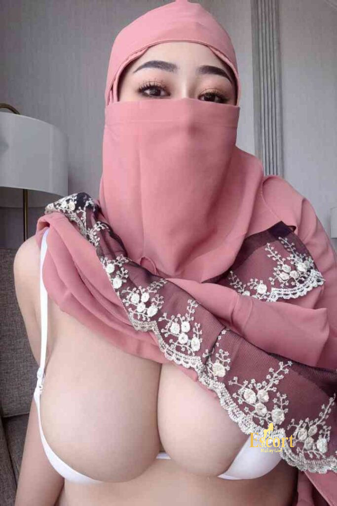 Escort Malay Girl Malay escort girl in KL offering services, including French kiss and B2B massage. KL Escort Girl Service