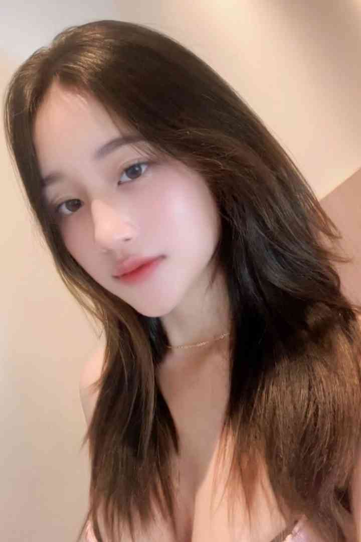 Laila Malay Girl Services KL | French Kiss, Blowjob & Flirting